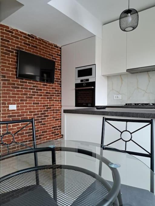 Classy Apartment With Parking In The City Center Bukarest Exterior foto