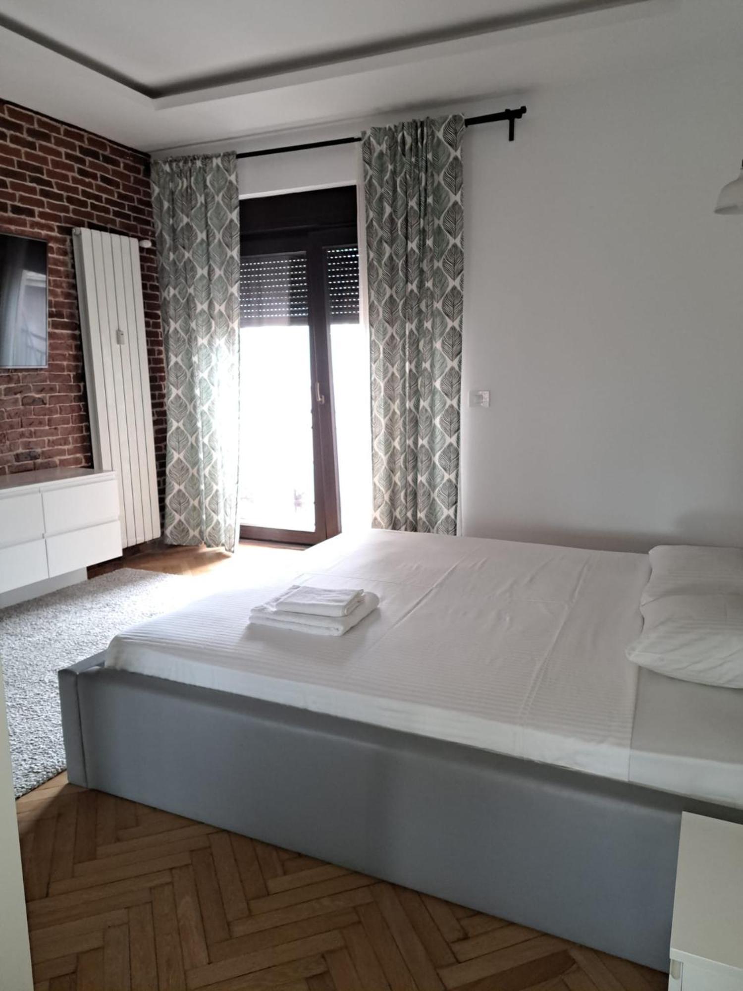 Classy Apartment With Parking In The City Center Bukarest Exterior foto